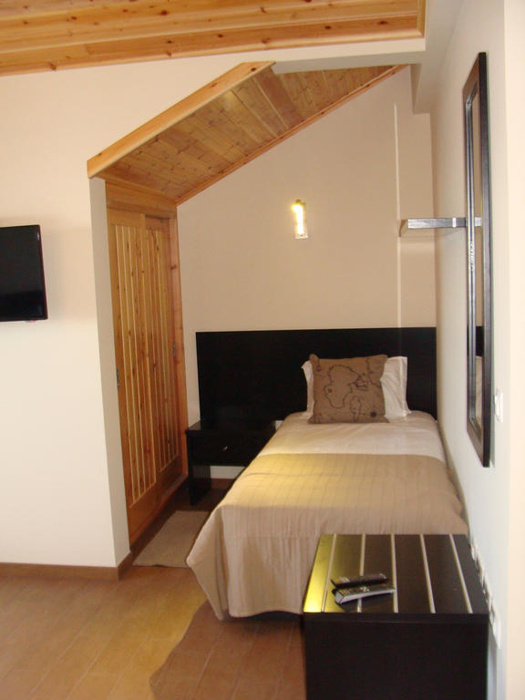 Apartamentos Kosmos Horta  Szoba fotó