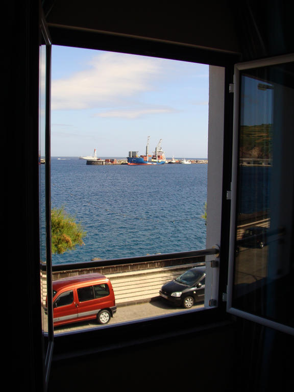 Apartamentos Kosmos Horta  Szoba fotó